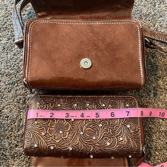 Traditions Pleather Brown Tooled Floral Purse & Wallet Set w/ Rhinestones - Picture 10 of 15